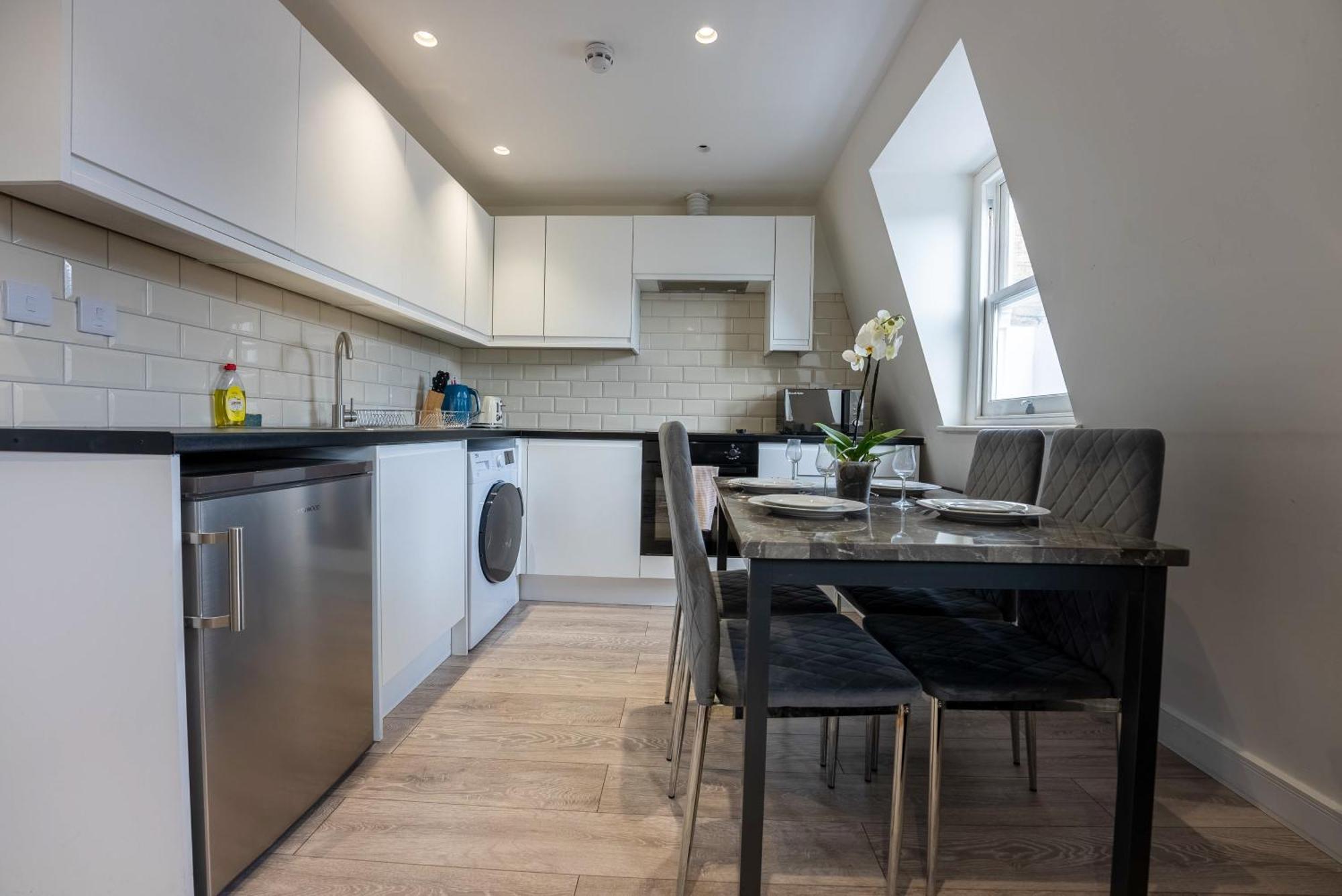 Home-Like 1-Br Flat In Victoria London Exterior photo